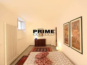 Pronájem bytu 2+1, Praha - Malá Strana, Vlašská, 73 m2