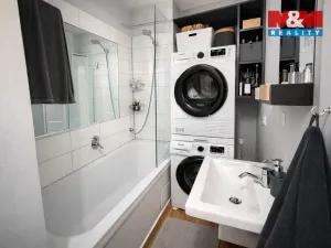 Pronájem bytu 2+kk, Praha - Podolí, Levá, 37 m2