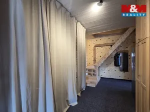 Pronájem bytu 2+kk, Karlovy Vary - Bohatice, U Trati, 69 m2