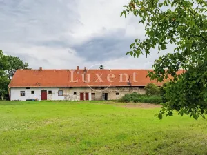 Prodej zemědělského objektu, Běrunice, 600 m2