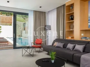 Prodej vily, Omiš, Chorvatsko, 298 m2