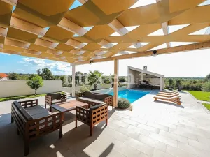 Prodej vily, Zadar, Chorvatsko, 343 m2