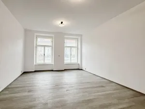 Pronájem bytu 2+kk, Praha - Karlín, Prvního pluku, 69 m2