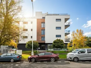 Pronájem bytu 1+kk, Praha, Milánská, 35 m2