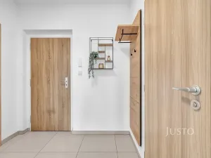 Prodej bytu 2+kk, Praha - Uhříněves, Oty Bubeníčka, 45 m2