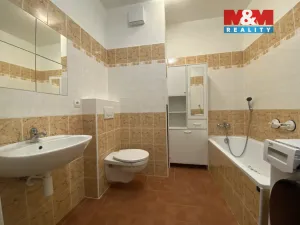Pronájem bytu 2+kk, Lovosice, Osvoboditelů, 63 m2