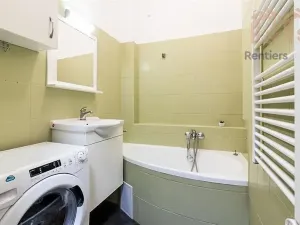 Pronájem bytu 1+kk, Praha - Žižkov, Radhošťská, 30 m2