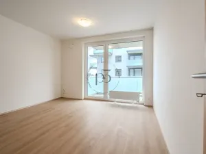Pronájem bytu 2+kk, Praha - Prosek, Čakovická, 43 m2