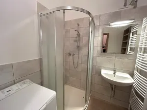 Pronájem bytu 1+kk, Praha - Holešovice, Tusarova, 32 m2