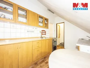 Prodej rodinného domu, Chvaletice, Husova, 76 m2