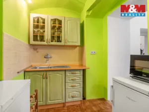 Prodej rodinného domu, Doksy, náměstí Republiky, 235 m2