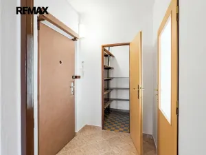 Prodej bytu 3+1, Praha - Malešice, Počernická, 72 m2