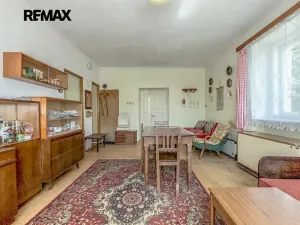 Prodej rodinného domu, Dobrovice, 180 m2