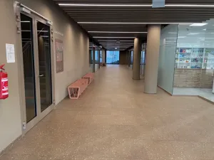 Pronájem obchodního prostoru, Praha - Holešovice, V háji, 130 m2