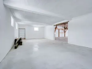 Prodej obchodního prostoru, Furth im Wald, Německo, 584 m2