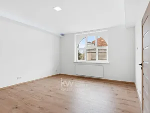 Prodej bytu 2+1, Cheb, Na Hradčanech, 82 m2