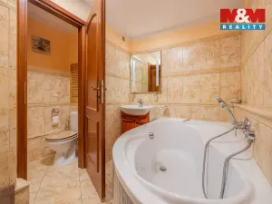 Prodej bytu 4+1, Litoměřice - Pokratice, Ladova, 77 m2