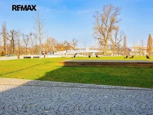 Pronájem bytu 2+kk, Praha - Karlín, Rohanské nábřeží, 73 m2