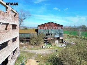 Prodej komerčního pozemku, Všestudy, 42524 m2