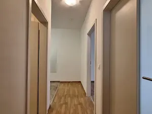 Pronájem bytu 2+1, Praha - Smíchov, Podbělohorská, 41 m2