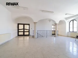 Prodej obchodního prostoru, Králíky, 5. května, 519 m2