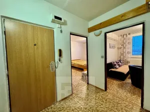 Pronájem bytu 2+1, Hluk, Závodní, 55 m2