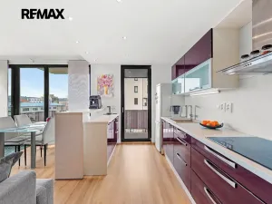 Pronájem bytu 2+kk, Praha - Vysočany, Sousedíkova, 55 m2