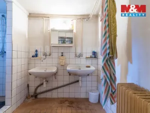 Prodej výrobních prostor, Bedihošť, Komenského, 180 m2