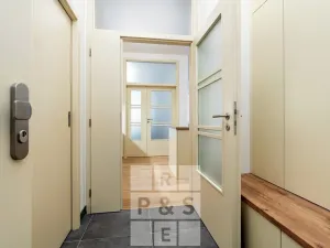 Pronájem bytu 2+kk, Praha - Vršovice, Krymská, 49 m2