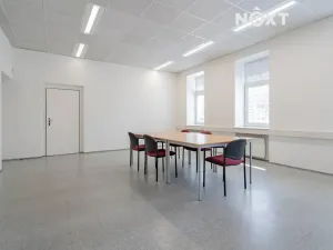 Prodej kanceláře, České Budějovice, Jírovcova, 784 m2