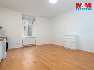 Pronájem bytu 1+kk, Praha - Vysočany, Spojovací, 35 m2