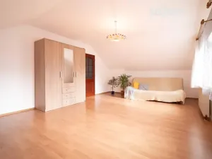 Prodej rodinného domu, Jindřichův Hradec, 197 m2