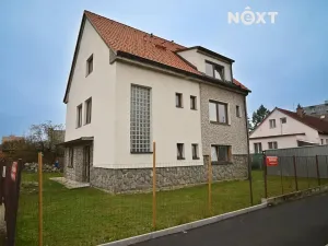 Prodej bytu 2+1, České Budějovice, Ant. Slavíčka, 64 m2