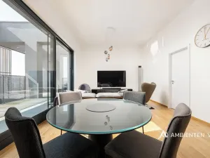 Prodej bytu 2+kk, Praha - Vysočany, Oktábcových, 72 m2