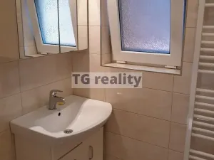 Pronájem bytu 1+1, Praha - Kamýk, Dolnojirčanská, 45 m2