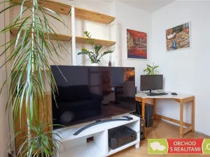 Prodej bytu 2+kk, Praha, U Uranie, 36 m2