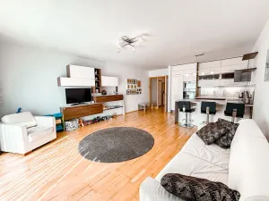 Pronájem bytu 1+kk, Praha - Žižkov, Ke kapslovně, 53 m2