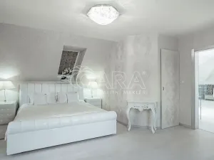 Prodej rodinného domu, Zeleneč, Štefánikova, 540 m2