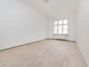 Pronájem pokoje, Plzeň, Riegrova, 190 m2