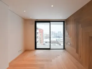 Prodej bytu 3+kk, Praha - Holešovice, Komunardů, 100 m2