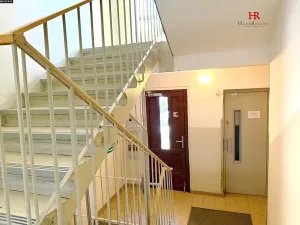 Prodej bytu 2+1, Praha - Malešice, Ovčárská, 52 m2