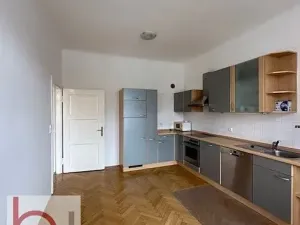 Prodej činžovního domu, České Budějovice, Na Nábřeží, 240 m2