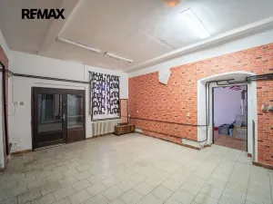 Prodej rodinného domu, Kutná Hora, Jungmannovo náměstí, 200 m2