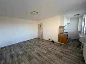 Pronájem bytu 1+kk, Kladno, Plzeňská, 27 m2
