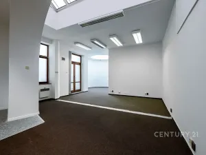 Prodej komerční nemovitosti, Podbořany, Přátelství, 196 m2