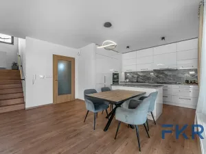 Prodej rodinného domu, Zásmuky, Za Tofou, 143 m2