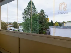 Pronájem bytu 2+kk, Praha - Prosek, Vysočanská, 67 m2