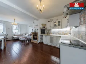 Prodej činžovního domu, Karlovy Vary - Stará Role, Svobodova, 192 m2