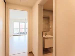 Pronájem bytu 1+kk, Praha, Poděbradská, 37 m2