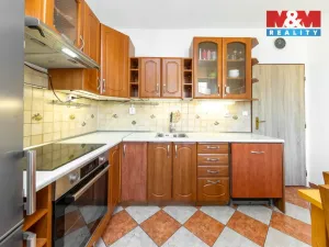 Prodej bytu 3+1, Pohořelice, nám. Svobody, 72 m2